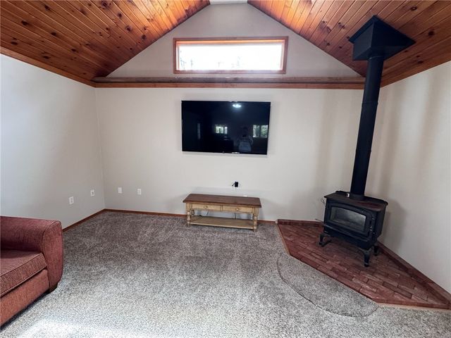 1418 Lakeside Dr, Shaler, PA 15101