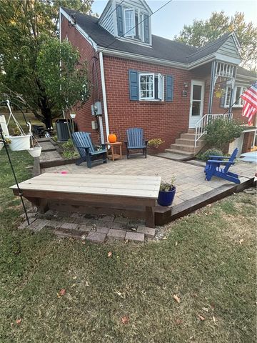 1418 Lakeside Dr, Shaler, PA 15101