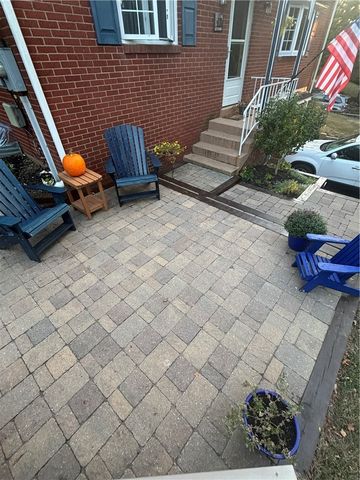 1418 Lakeside Dr, Shaler, PA 15101