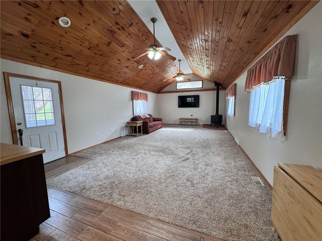 1418 Lakeside Dr, Shaler, PA 15101