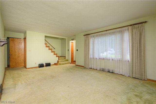 189 36th Street SW, Barberton, OH 44203