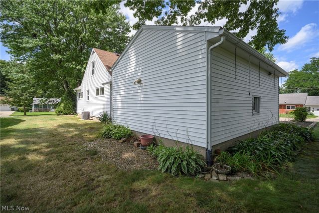 189 36th Street SW, Barberton, OH 44203