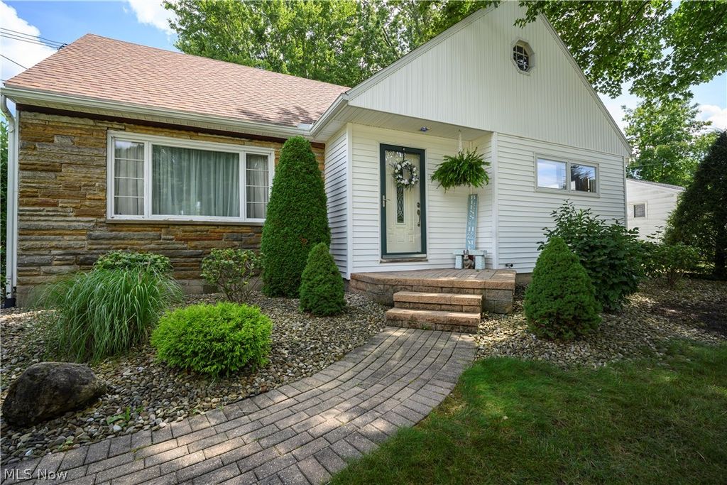 189 36th Street SW, Barberton, OH 44203