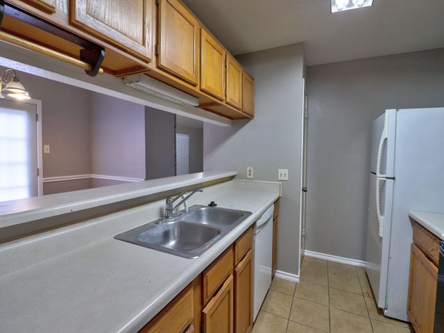 9203 Danforth Way, Houston, TX 77083