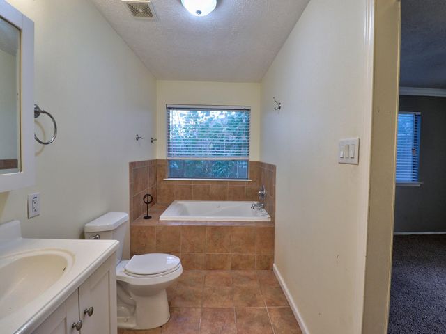 9203 Danforth Way, Houston, TX 77083