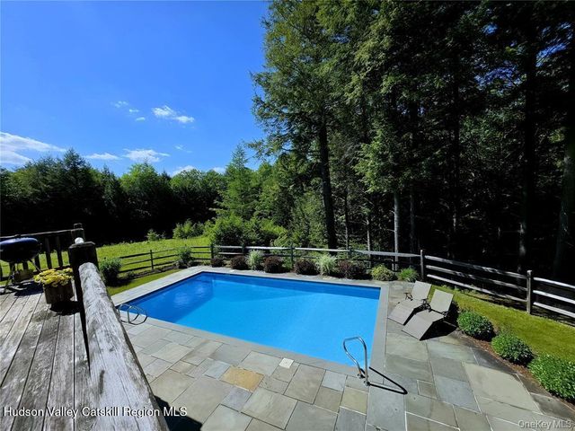 108 Eagles Ridge Way, Parksville, NY 12768
