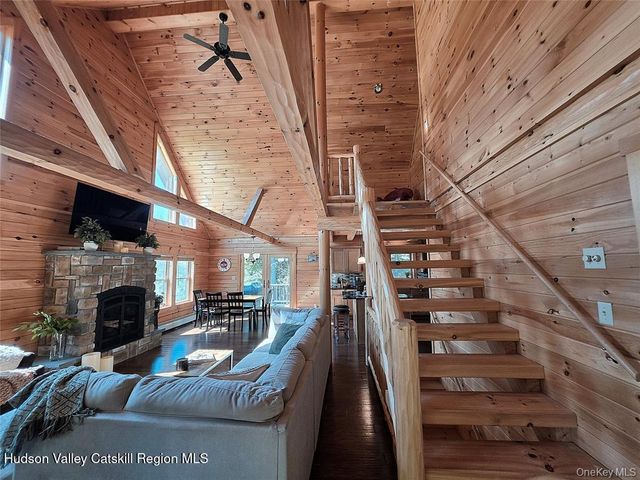 108 Eagles Ridge Way, Parksville, NY 12768