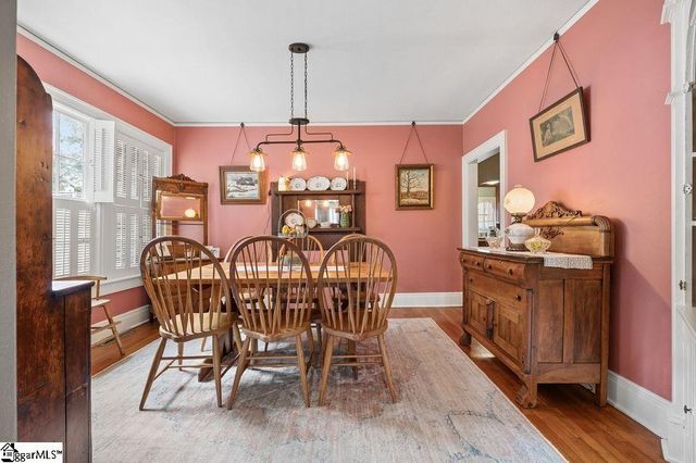 6 Oakland Avenue, Inman, SC 29349