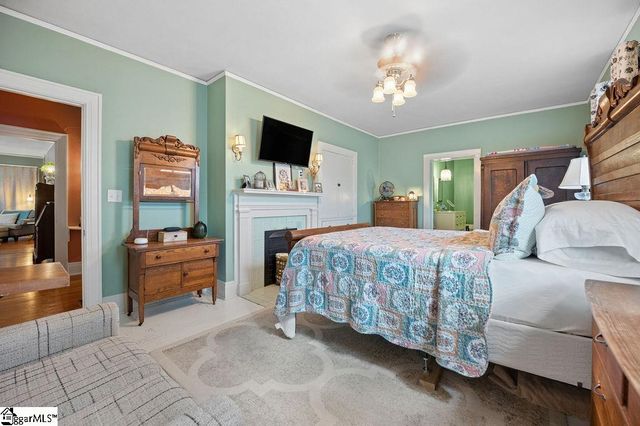 6 Oakland Avenue, Inman, SC 29349