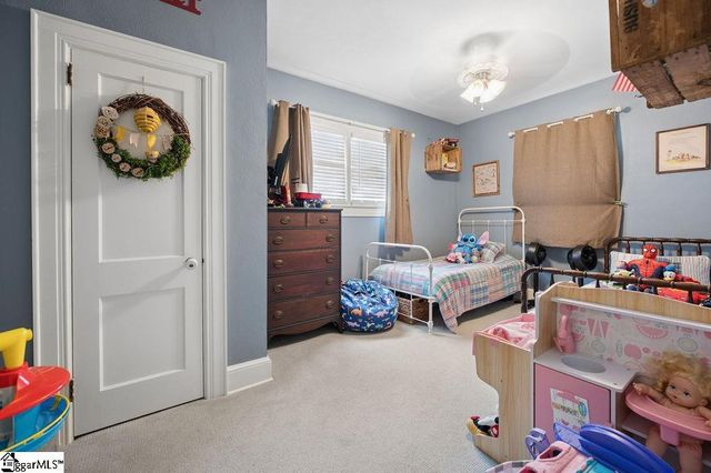 6 Oakland Avenue, Inman, SC 29349