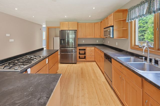 60 Precinct, Middleboro, MA 02346