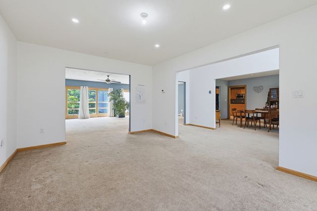 60 Precinct, Middleboro, MA 02346