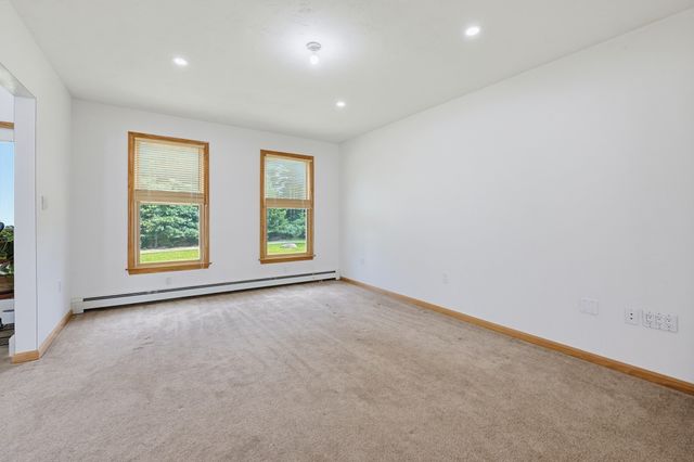 60 Precinct, Middleboro, MA 02346