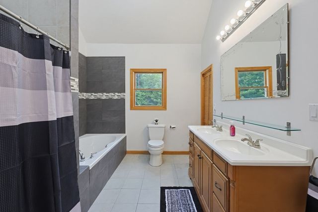 60 Precinct, Middleboro, MA 02346