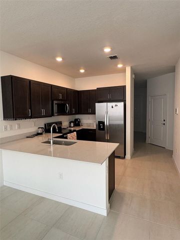 141 NE 13th Ter, Homestead, FL 33033