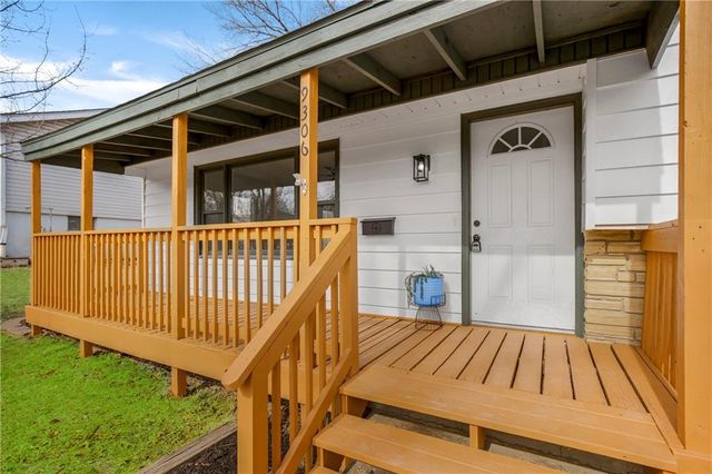 9306 E 81st Street, Raytown, MO 64138