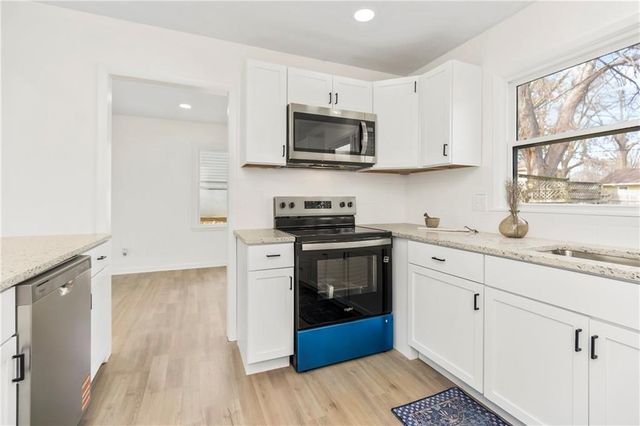 9306 E 81st Street, Raytown, MO 64138