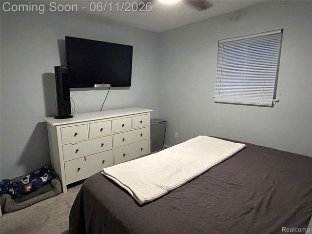 21820 Downing Street, St. Clair Shores, MI 48080