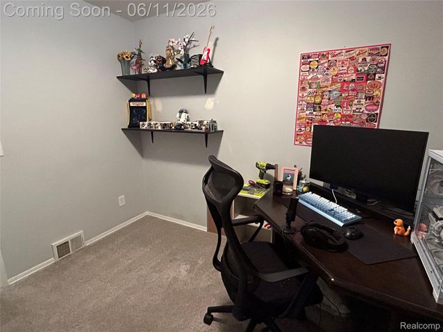 21820 Downing Street, St. Clair Shores, MI 48080