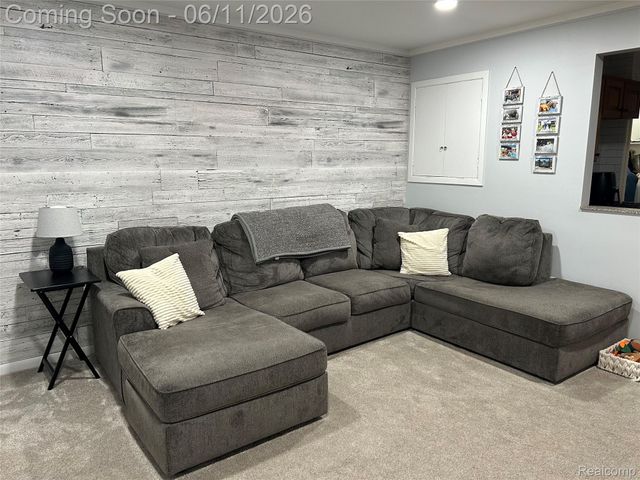 21820 Downing Street, St. Clair Shores, MI 48080