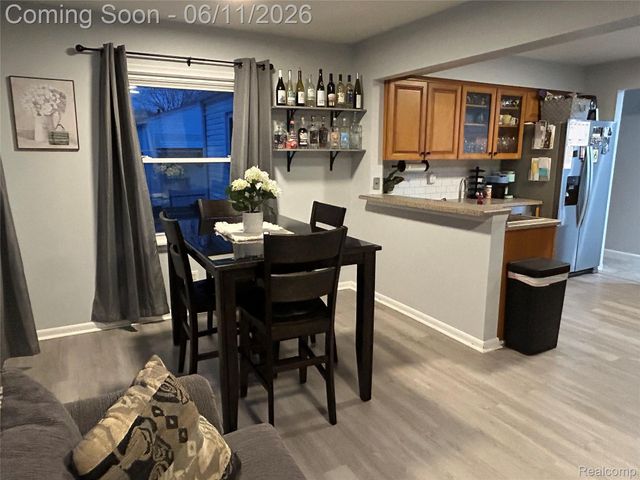 21820 Downing Street, St. Clair Shores, MI 48080
