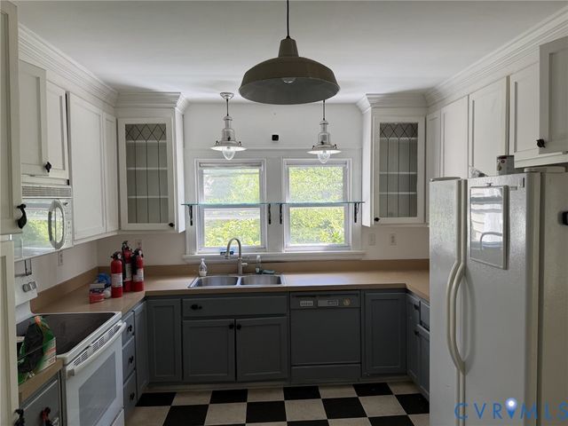 11501 Elmont Rd, Ashland, VA 23005