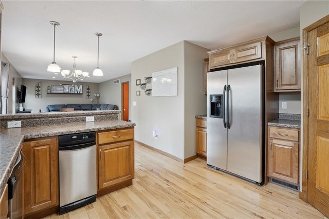 318 Crestview Drive, Center Point, IA 52213