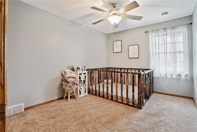 318 Crestview Drive, Center Point, IA 52213