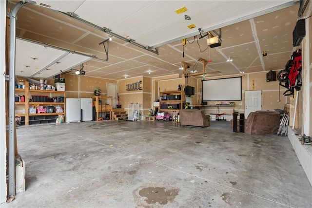 318 Crestview Drive, Center Point, IA 52213