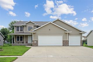 318 Crestview Drive, Center Point, IA 52213
