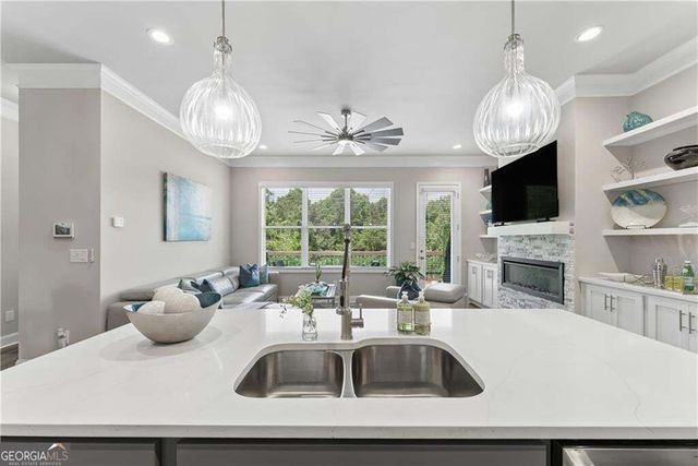3374 Sarah Trail 7, Decatur, GA 30032