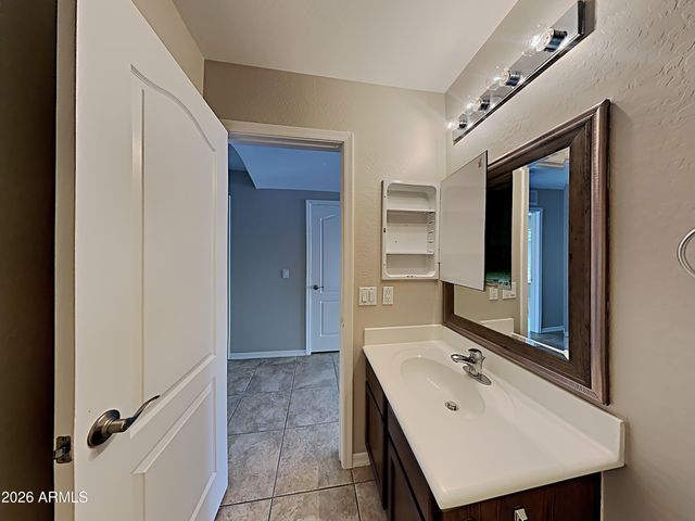 11218 W MARIPOSA Drive, Phoenix, AZ 85037