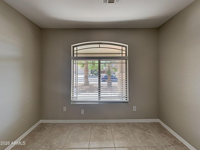 11218 W MARIPOSA Drive, Phoenix, AZ 85037