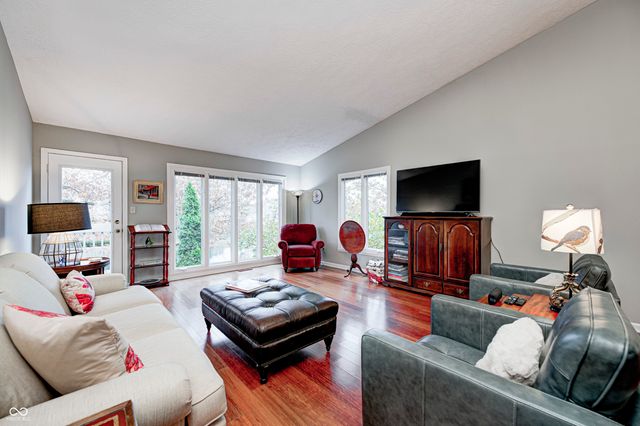 3305 Bay Point Drive, Indianapolis, IN 46240