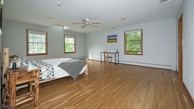 18 Maple Rd, Ringwood Boro, NJ 07456