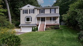 18 Maple Rd, Ringwood Boro, NJ 07456