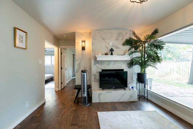 1707 Deerfield DR, Austin, TX 78741