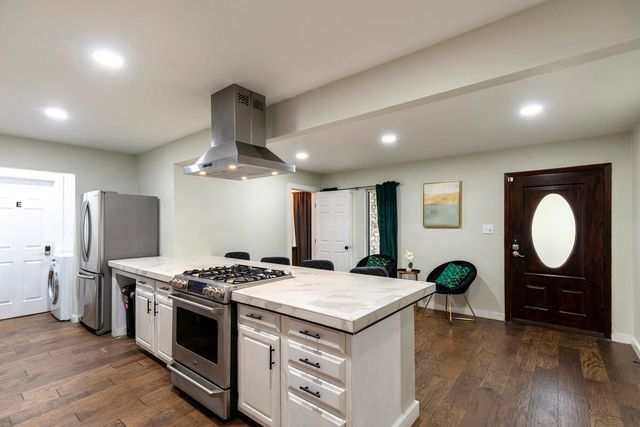 1707 Deerfield DR, Austin, TX 78741