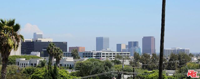 447 N Doheny Drive 102, Beverly Hills, CA 90210