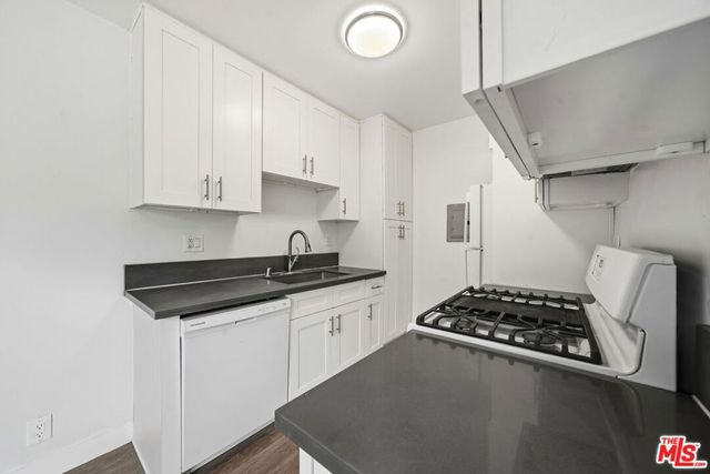 2636 Kansas Avenue 6, Santa Monica, CA 90404