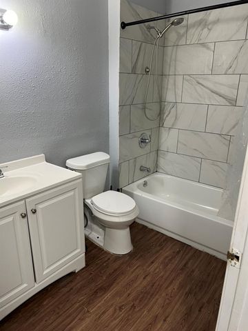 1005 Bank Drive, Houston, TX 77547