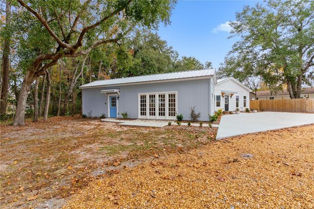 1013 Elbert Street, Darien, GA 31305