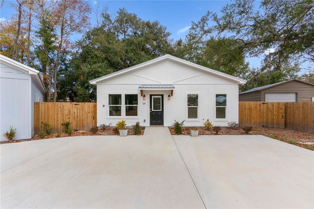 1013 Elbert Street, Darien, GA 31305