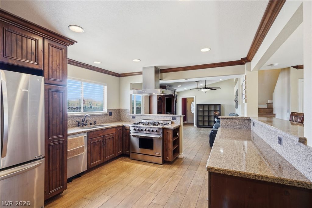 567 Dutchman Avenue, Henderson, NV 89011 — photo 3