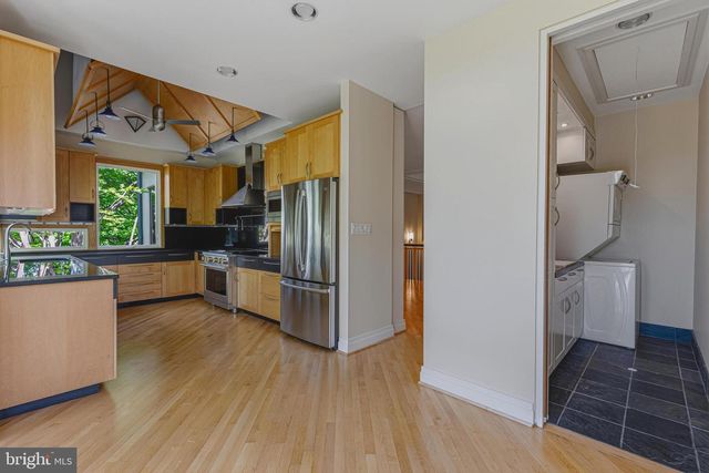 3190 N WOODROW ST, Arlington, VA 22207