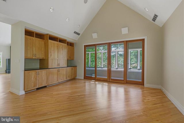 3190 N WOODROW ST, Arlington, VA 22207