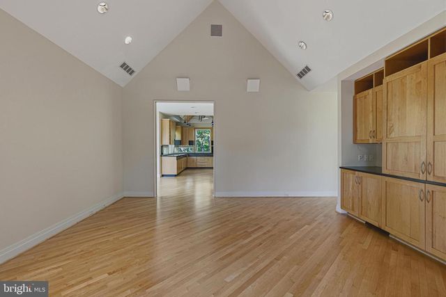 3190 N WOODROW ST, Arlington, VA 22207