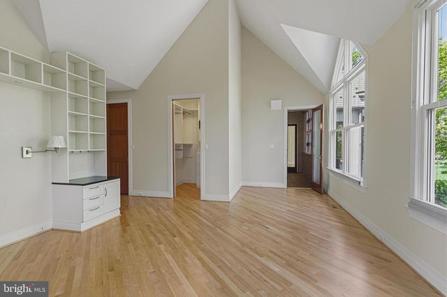 3190 N WOODROW ST, Arlington, VA 22207