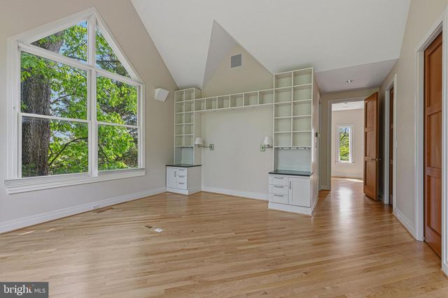 3190 N WOODROW ST, Arlington, VA 22207