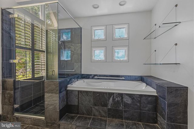 3190 N WOODROW ST, Arlington, VA 22207